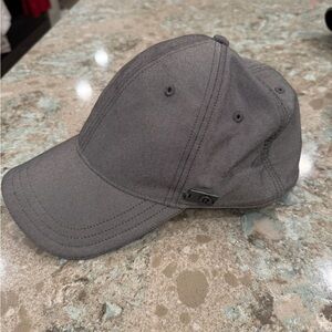 lululemon athletica Gray Flexfit One Size fits all Hat
